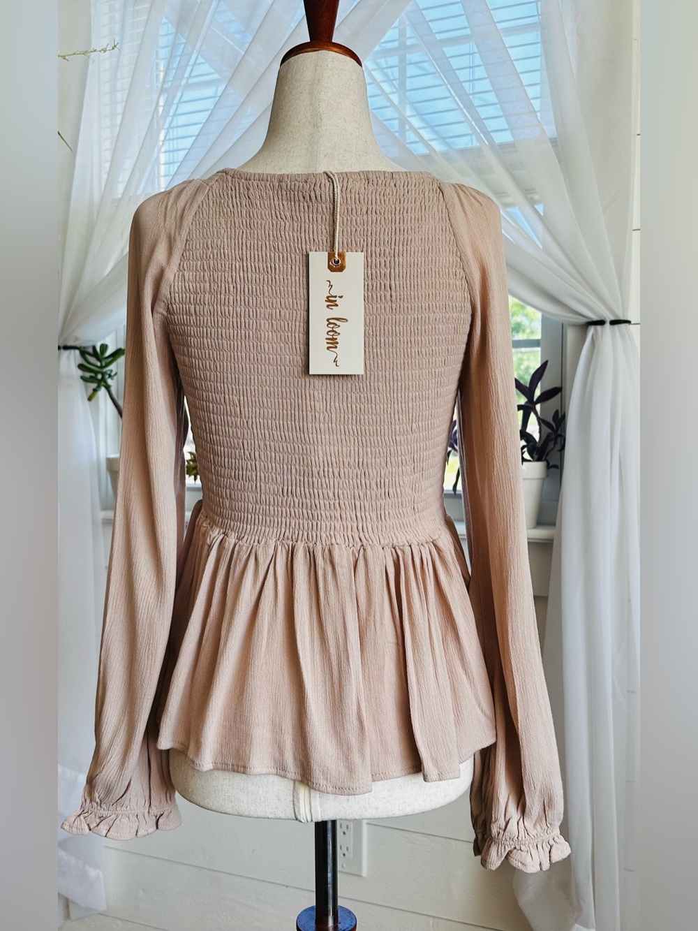 IN LOOM Dusty Rose Long Sleeve V-Neck Babydoll Top NWT! 
Size: S - Picture 4 of 8